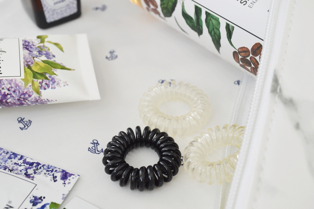 wypadanie włosów co robić jak mieć zdrowe i gęste włosy puderek.com.pl